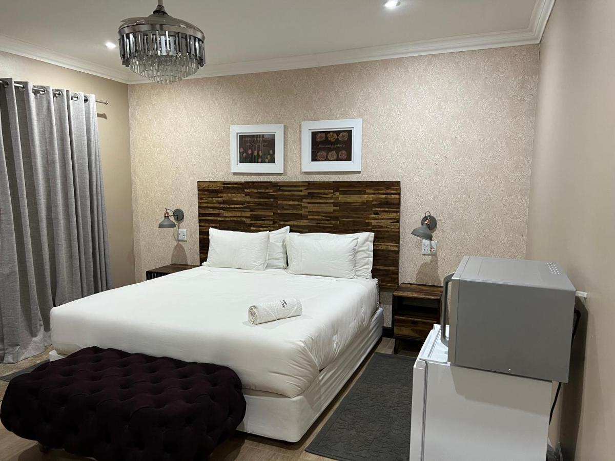 Thabazimbi Country Lodge Bagian luar foto