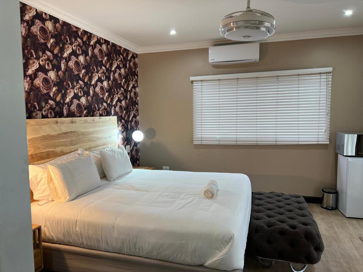 Thabazimbi Country Lodge Bagian luar foto