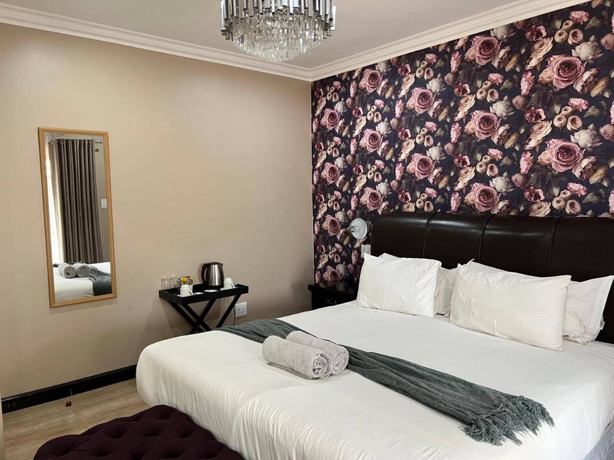 Thabazimbi Country Lodge Bagian luar foto